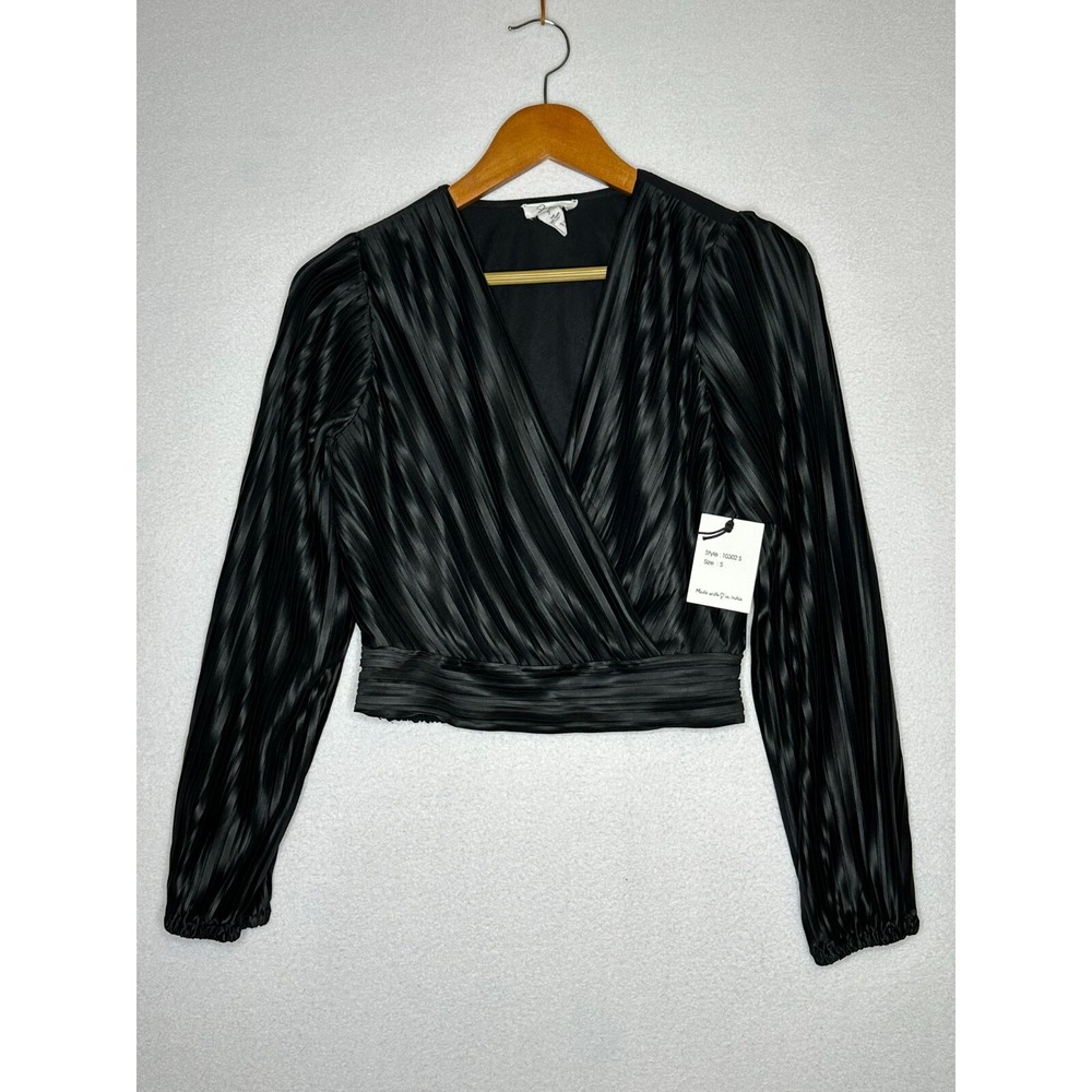 Japra Black Pleated Wrap V-Neck Cropped Blouse Womens Size Small 10302 S